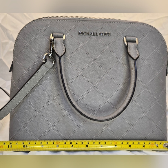 Michael Kors Handbags - Michael Kors Gray Quilted Saffiano Leather Dome Satchel Crossbody Bag